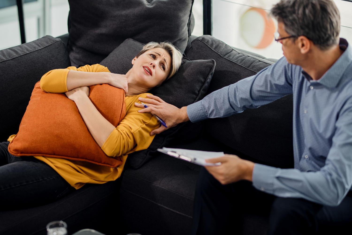 What Happens Inside an Alcohol Rehab Center — and How It Helps Families Heal Too
